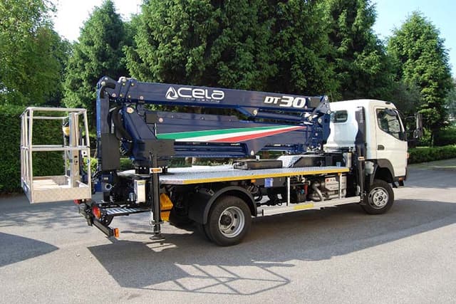 CELA DT Truck 30 autohoogwerker met 30 meter werkhoogte