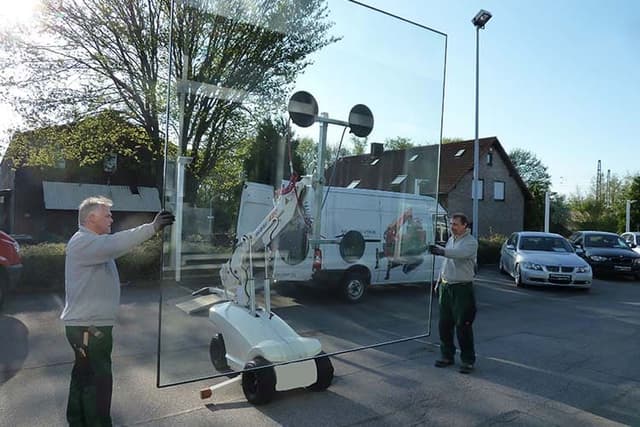 Robby 420 mobiele glaszuiger voor het veilig transporteren en plaatsen van glas bij bouwprojecten
