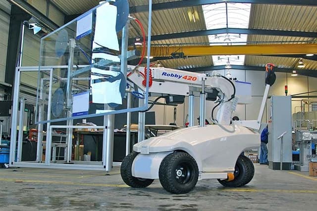 Robby 420 compacte glaszuiger voor het hijsen en positioneren van glas tijdens montagewerkzaamheden