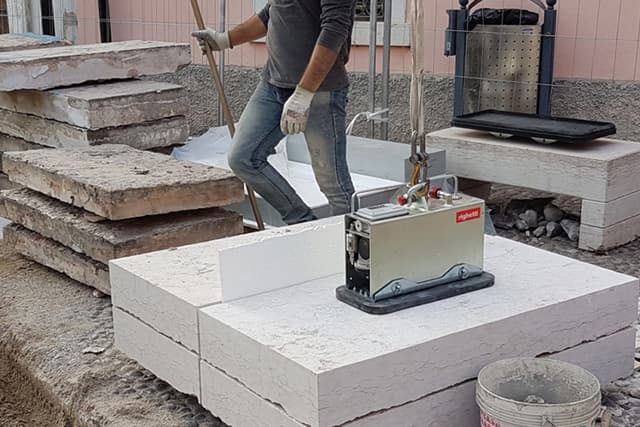 Steenzuiger voor het verplaatsen van grote stenen, betonplaten en bestrating