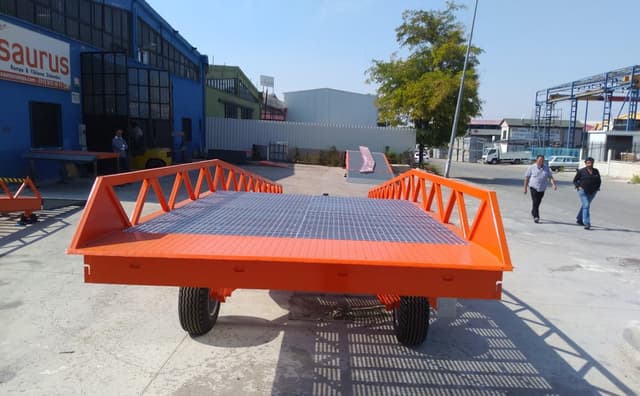 Saurus PYR WH laadbrug voor bouw en transport