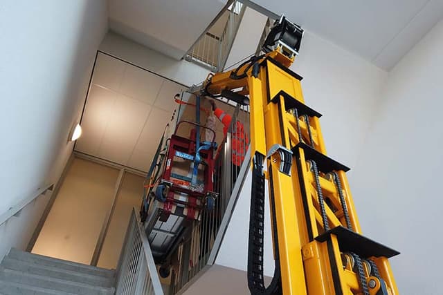 IMK35500 mobiele kraan voor zwaar hijswerk IMK35500 mobiele kraan voor het hijsen en verplaatsen van zware materialen op locatie