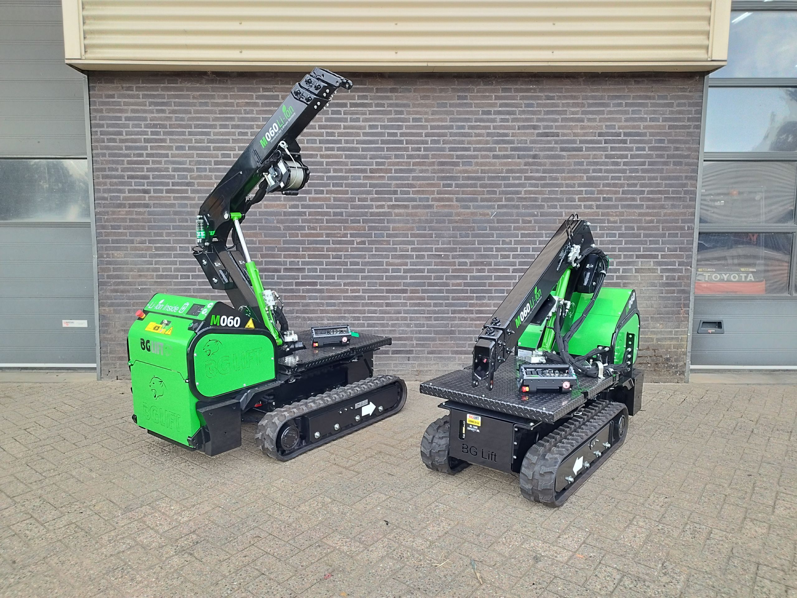 Fully electric for indoor and outdoor tasks