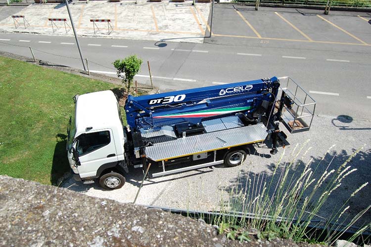 CELA DT30 mobiele vrachtwagenhoogwerker met 30,2 meter maximale werkhoogte