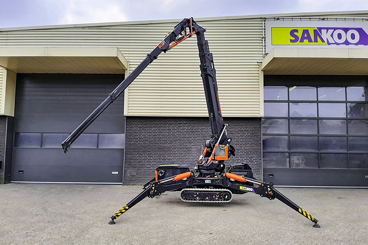 BG Lift M250 mini hijskraan voor het tillen van zware materialen op beperkte werkruimte